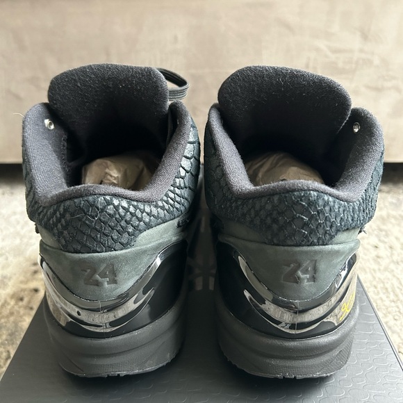 Nike Kobe IV PROTRO Black/Black-University Gold Men’s Size 10 - Picture 4 of 11
